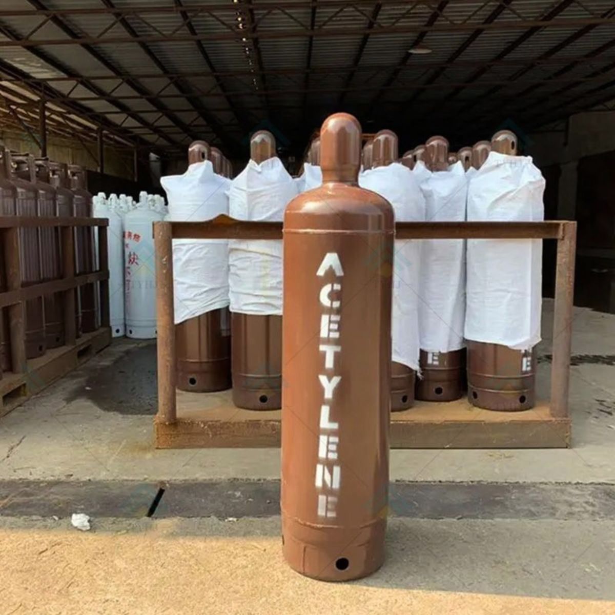 acrtylene-cylinder